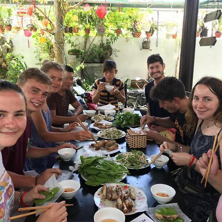 Cheerful Hoi An Hostel Bagian luar foto