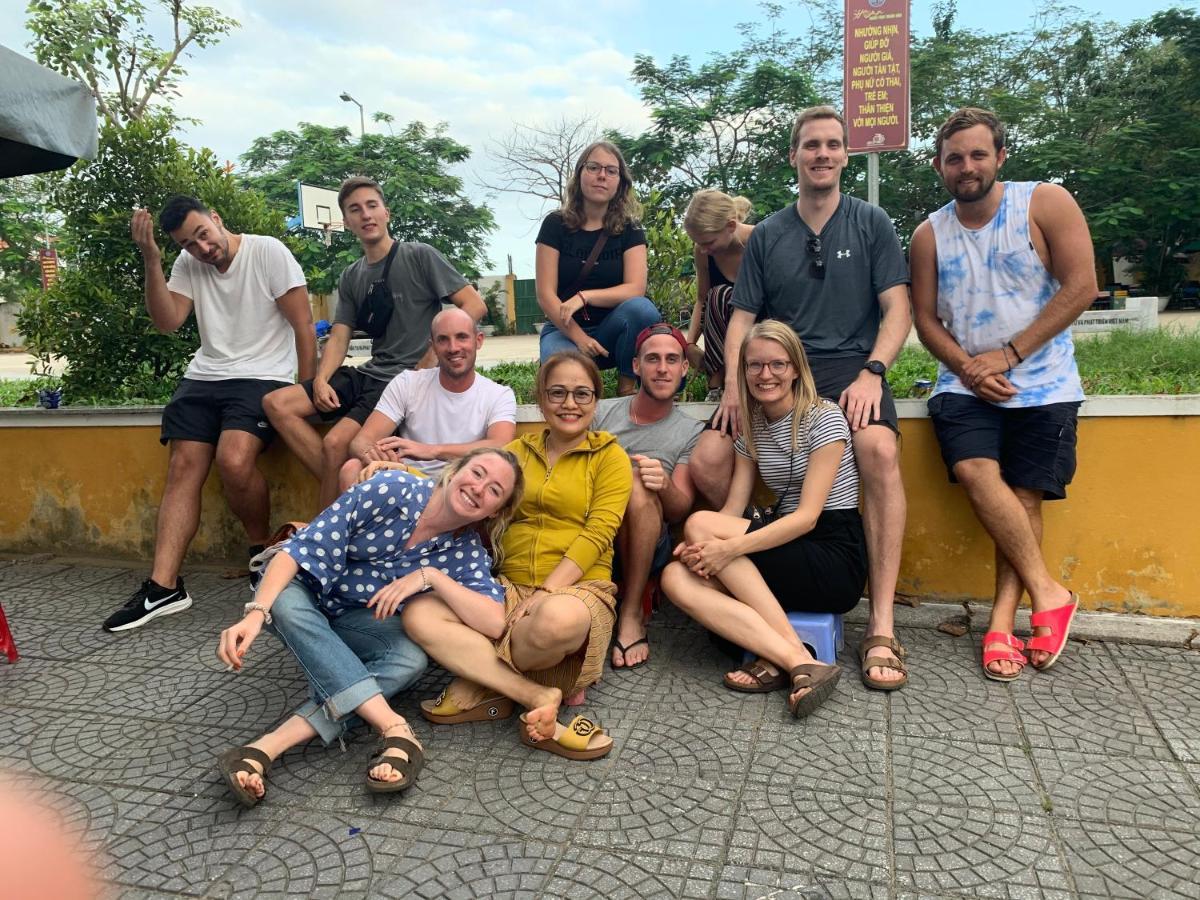 Cheerful Hoi An Hostel Bagian luar foto