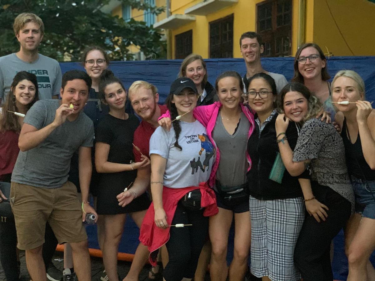 Cheerful Hoi An Hostel Bagian luar foto