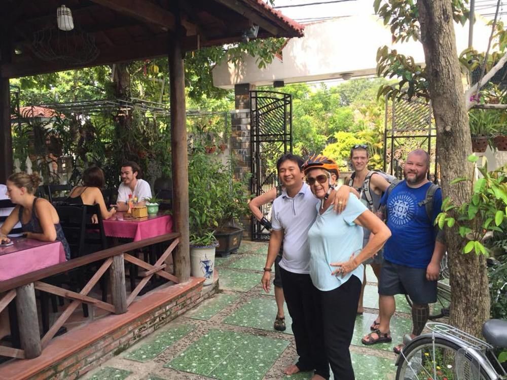 Cheerful Hoi An Hostel Bagian luar foto